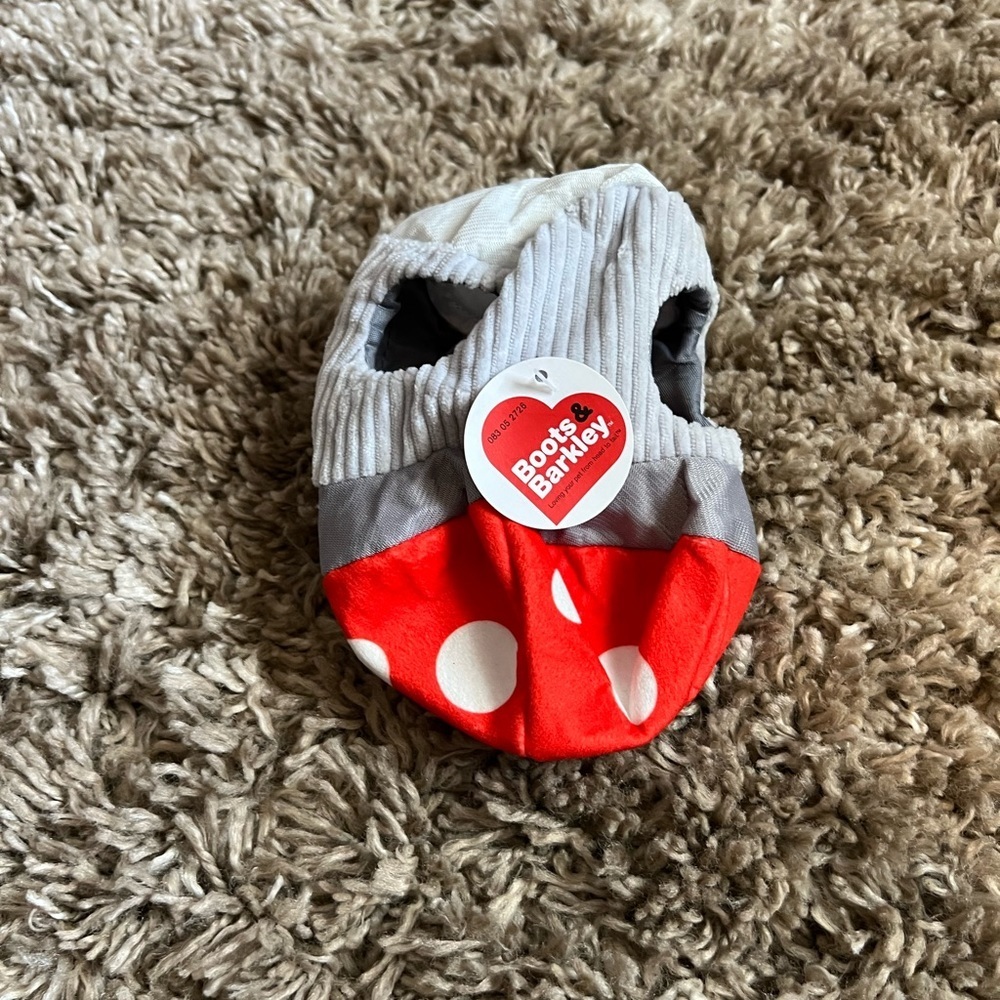 NWT Boots‎ & Barley gray red and white occupy dog toy
